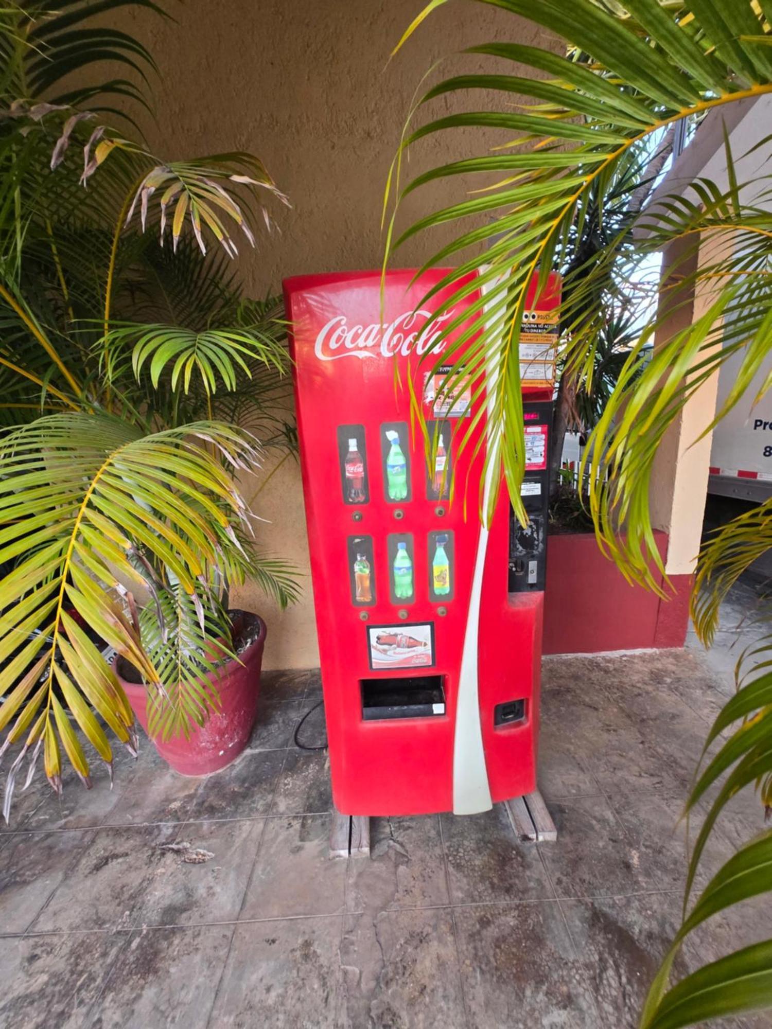 Hotel Posada Marcas Cancun Exterior photo